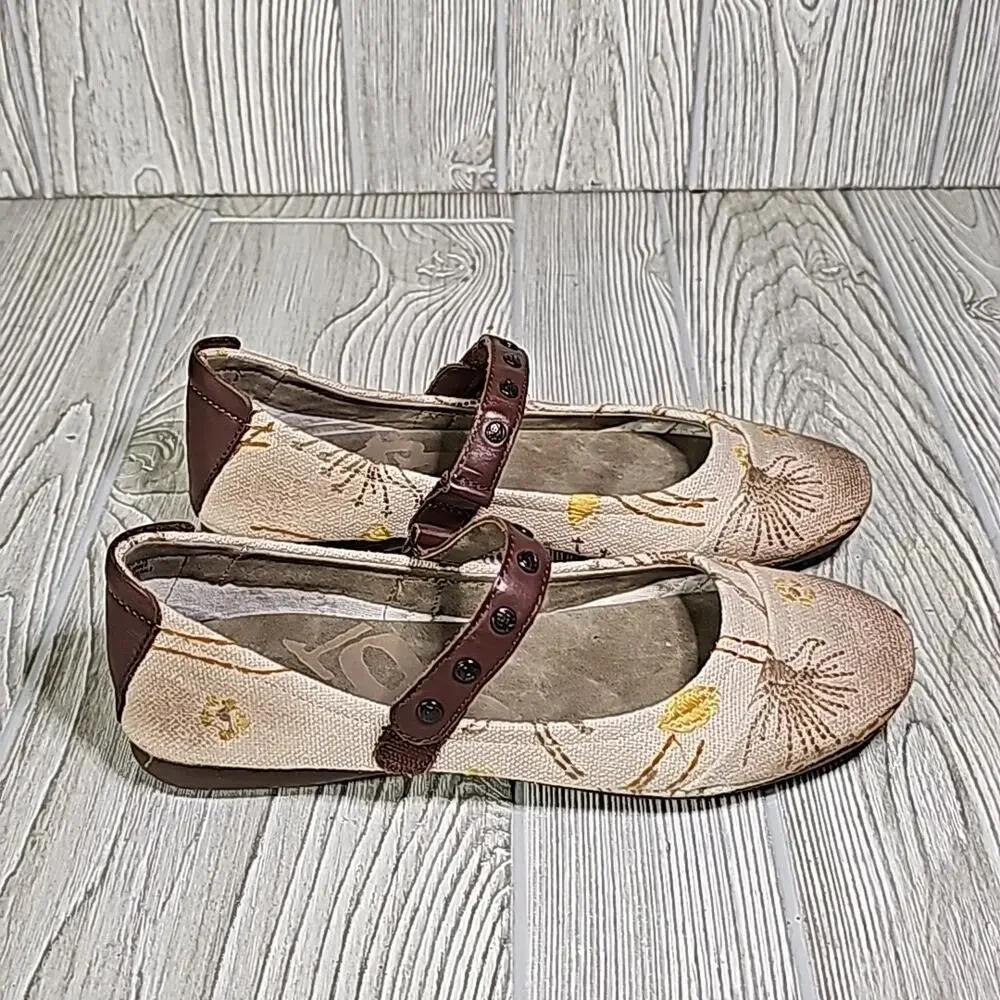 OTBT Brea Mushroom Mary Jane Embroidery Flats Womens Size 6.5 NEW